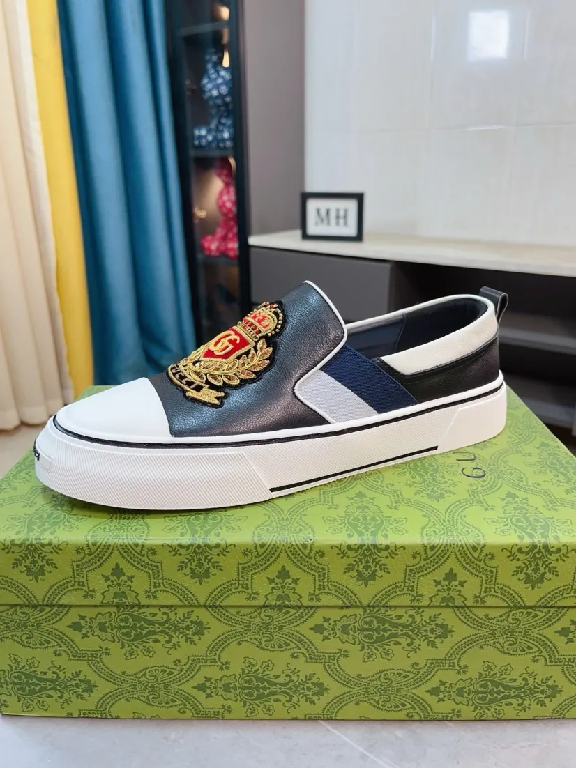 Men's shoes 💰458🌹🌹GUCCI [Gucci] New high-end brand of men's shoes, the latest fashionable casual men's shoes, trendy and versatile, relaxed and sporty style, uppers imported from Italy, first-layer cowhide, genuine leather lining, and ultra-fine workmanship. Original personalized fashionable rubber wear-resistant outsole, light and comfortable on the foot, size 38-44